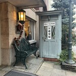 馬車道十番館 - 