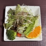 うさぎの森 - セットのサラダ