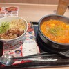 カルビ丼とスン豆腐専門店 韓丼 橿原店