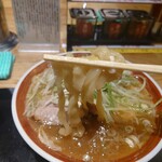 麺屋 つばき亭 - 太いちぢれ麺が良い⭕️食感イイです