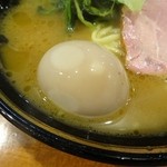 ラーメン 末廣家 - 「末廣家」(平成26年11月17日再訪問)味付玉子80円