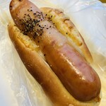 HUG BAKERY - ダブルチーズ３２０円