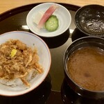 天ぷら 車 - 天丼と赤だし
