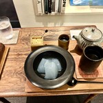 ゼンカフェ - くずもちセット　ほうじ茶