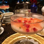 中国飯店 春秋 - ✨イチゴとピンクグレープフルーツのせ 石川県加賀梅酒風味プリン✨