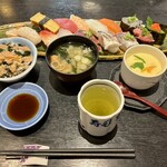 すし・うまいもの処 伊津美 - おまかせにぎり14貫+Bセット(茶碗蒸し・みそ汁)