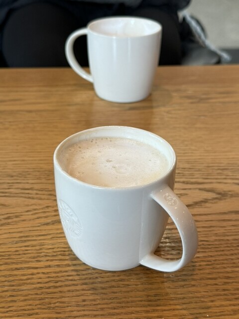 Starbucks Coffee Shinjuku Mainzutawa Ten