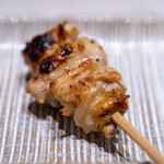 鳥さき - 2025.6 肩肉 塩 お好みでカットレモンを絞って