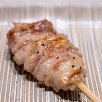 鳥さき - 2025.6 せせり 塩 お好みでカットレモンを絞って