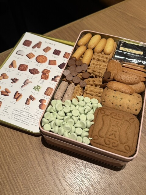 入手困難なクッキー缶』by pi_haru : 村上開新堂 - 半蔵門/ケーキ