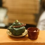 手酌割烹 てら田 - ③ 椀：松茸土瓶蒸し、追い鰹節