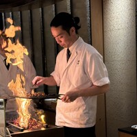 雪月花 銀座 - 炭火や藁で火入れ