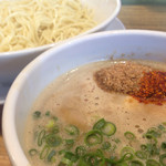 博多ラーメン まっしぐら - 博多系つけ麺 2玉 800円
      満足度高し！