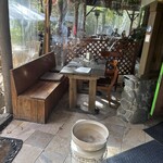 Pyrenees - 庭の席