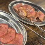 ホルモン焼肉 よし肉臓 - 