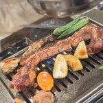ホルモン焼肉 よし肉臓 - 