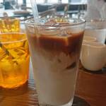 THE APOLLO - 食後のカフェラテ。