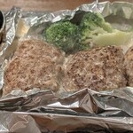 ハンバーグステーキ jumbo - 東京アンチョビソースの出来上がり〜