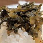 ハンバーグステーキ jumbo - 辛子高菜もめちゃくちゃ美味しかった
      ご飯がすすむ