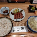 牛たん炭焼 利久 - 料理写真:牛タン定食