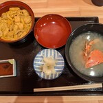 うに丼専科 うにどころ - 