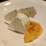 ラ・ボンヌターブル - 