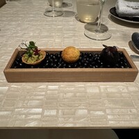 ベージュ アラン・デュカス 東京 - 