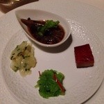 倶楽湾 - 2014　前菜　紹興酒漬け海老、チャーシュ、くらげ、など