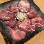 炭火焼肉 ひびの亭 - 