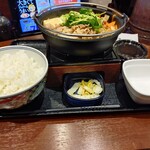 吉野家 - とんこつ醤油牛鍋膳