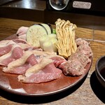 Na Camo guro - 最上鴨のすき焼き