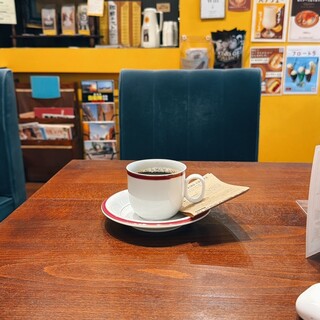 STILL THINKING COFFEE_1