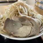 ラーメン もっけだの - 『朝食セット(ラーメン野菜マシマシ・ライス大)』のラーメン