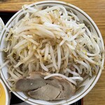 ラーメン もっけだの - 『朝食セット(ラーメン野菜マシマシ・ライス大)』のラーメン