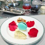 Tiffany Blue Box Café - 