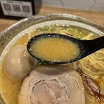 自家製麺 らーめん工房 縁 - 濃厚な味噌スープ