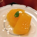 東京 芝 とうふ屋うかい - デザートはリンゴの蜜煮。おくちさっぱり、最高の時間でした。
