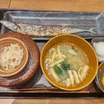 炭火焼干物定食 しんぱち食堂 - 