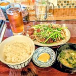 こっこのすけ - レバニラ炒め定食(中ライス)