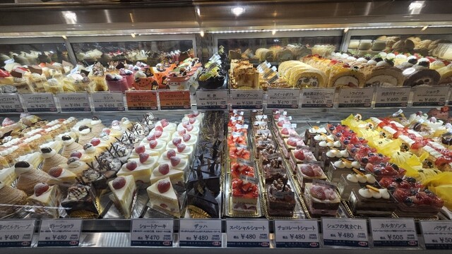 Cafe Sweets Monsieur Makino