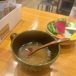 地元酒場 あじと - セットのスープ