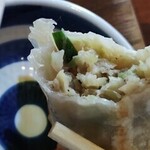 三吉軒 - ぎょうざのなかみ