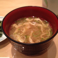 新宿割烹 中嶋 - 味噌汁 豆腐と油揚げ