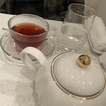 フランス料理 タンモア - 連れはハイビスカス