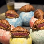 牛に金棒 - 名物ヒレワッサンサンド