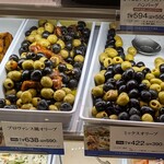 フロプレステージュ - 料理写真:プロヴァンス風オリーブ、ミックスオリーブ