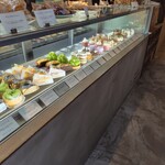 洋菓子店 アンジュール - 目移りします。