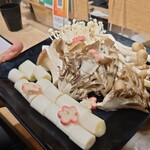 俺のそば - きのことネギ。これで一人前。