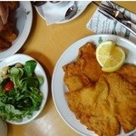 Figlmüller - ウィンナーシュニッツェル・ツヴァイ