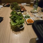 韓国料理 豚とんびょうし - 